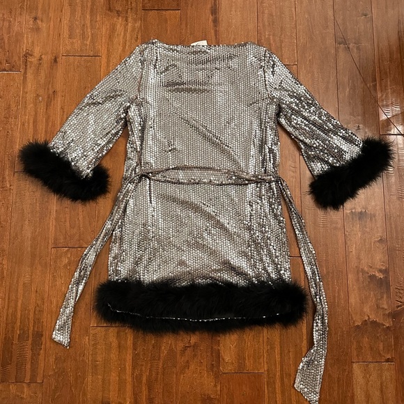 Trina Turk Silver Uhura Sequin Dress with Feather Hem Sz M - Picture 7 of 16